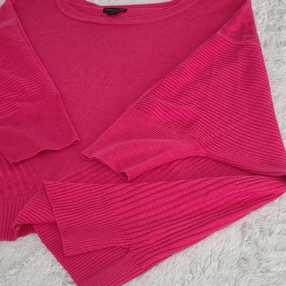 Sweater - Picture 5 of 6